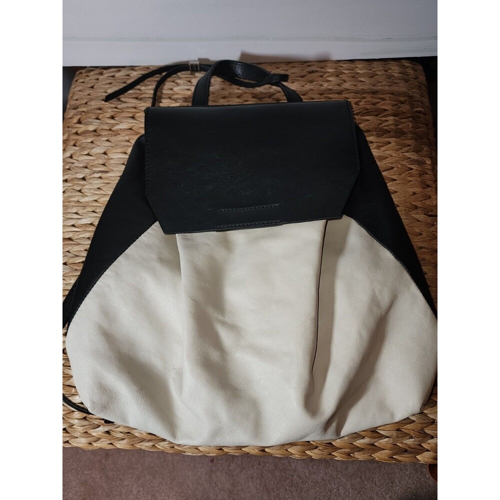 Gianni Chiarini Large backpack Leather black and white Made in Italy